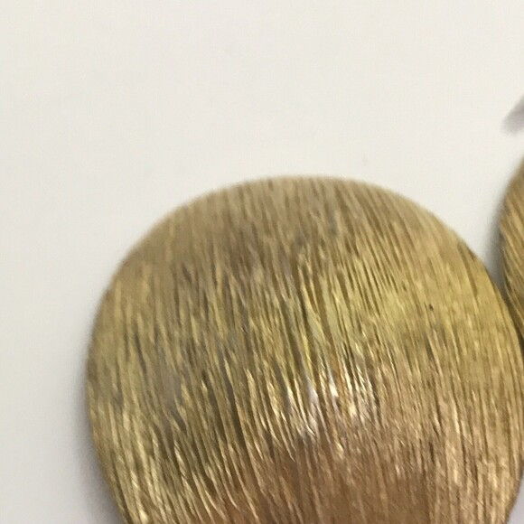 Vintage Clip On Earrings Brushed Goldtone Large Round textured 1980s FLAWED - Picture 10 of 12